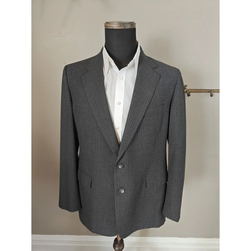 Cricketeer Mens Vintage Wool Sport Coat 40R Gray Striped 2 Button Blazer USA